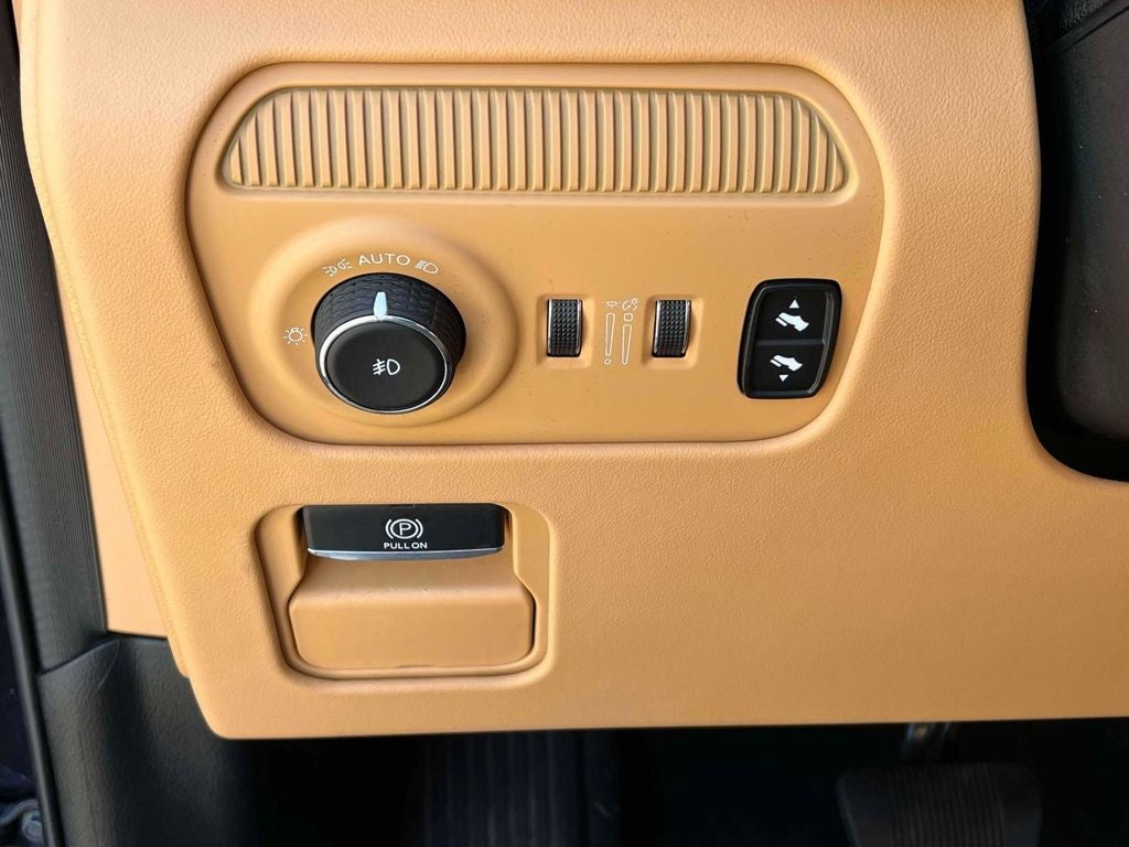 2022 Jeep Grand Wagoneer Series III