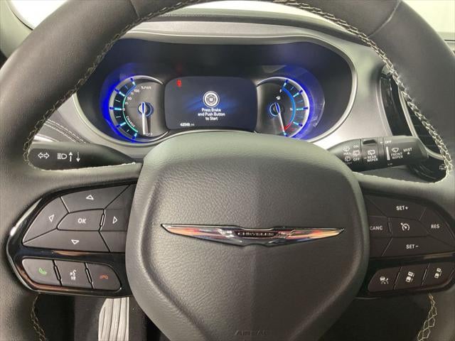 2024 Chrysler Pacifica Hybrid Select