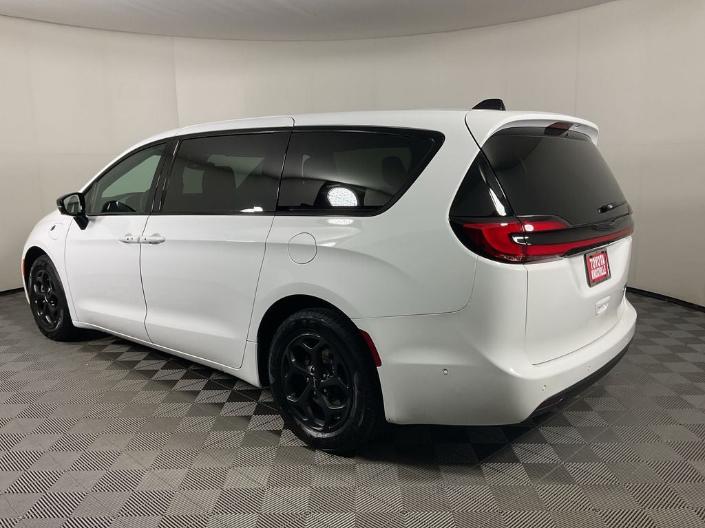 2024 Chrysler Pacifica Hybrid Select