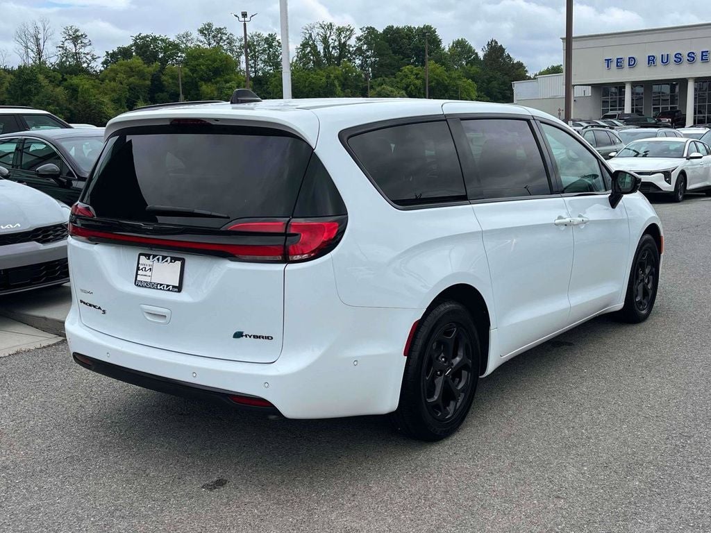 2024 Chrysler Pacifica Hybrid Select