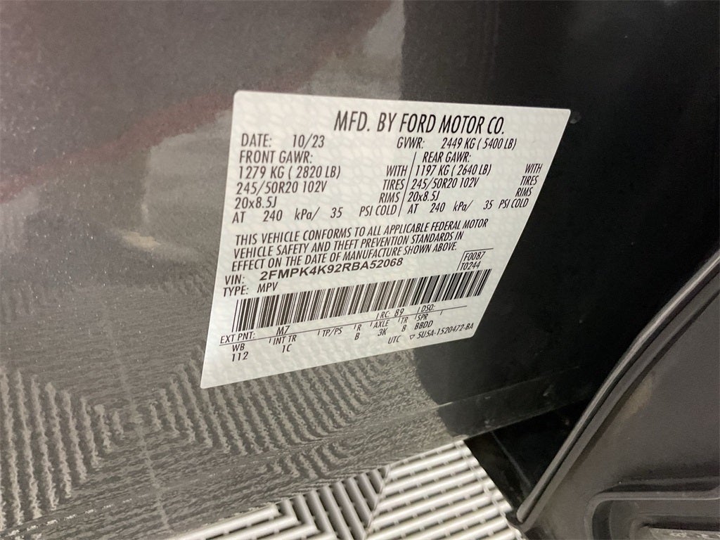 2024 Ford Edge Titanium