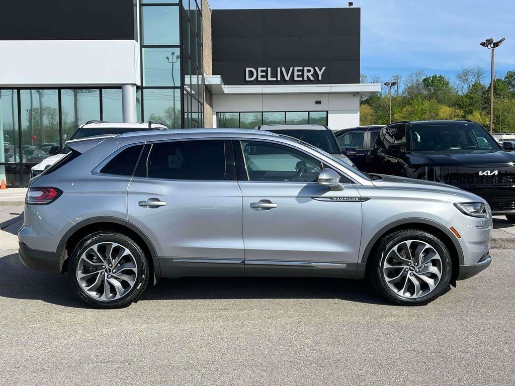 2022 Lincoln Nautilus Reserve