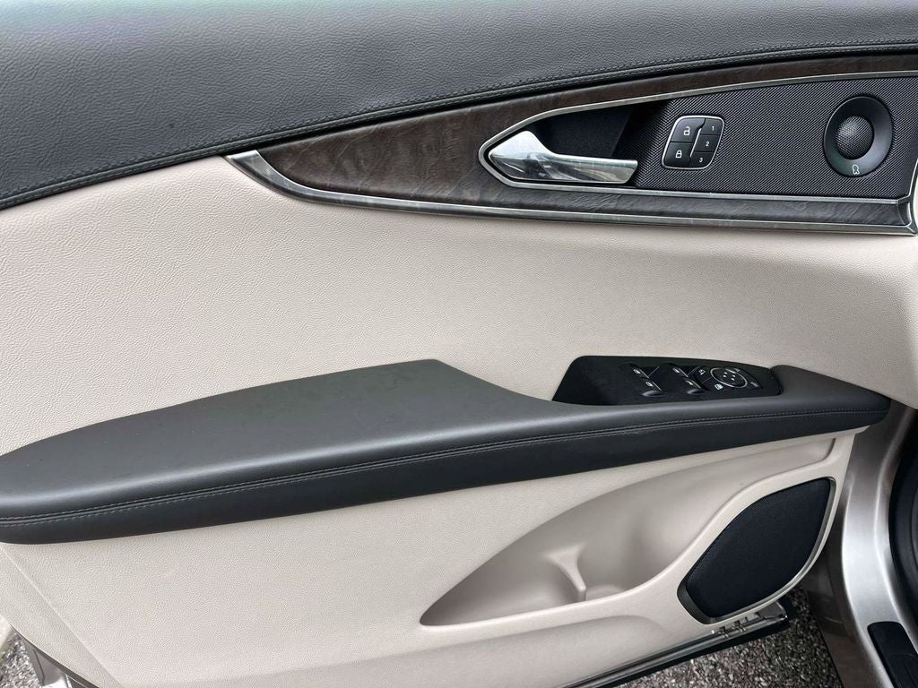 2020 Lincoln Nautilus Reserve