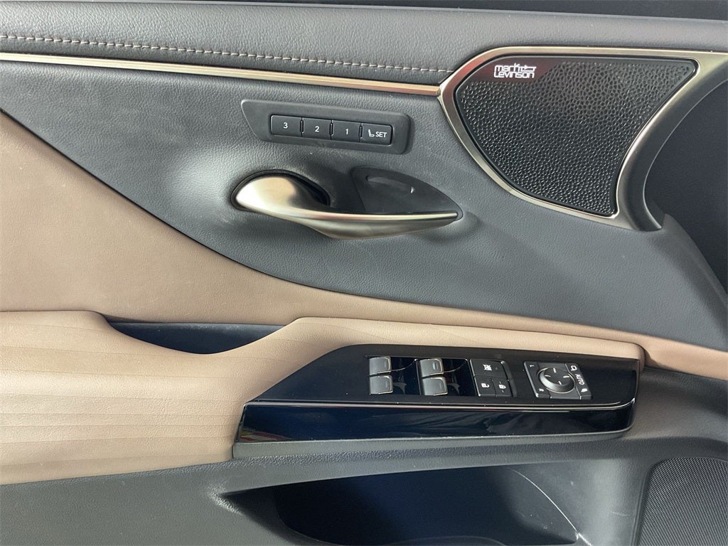 2022 Lexus ES 350 Ultra Luxury