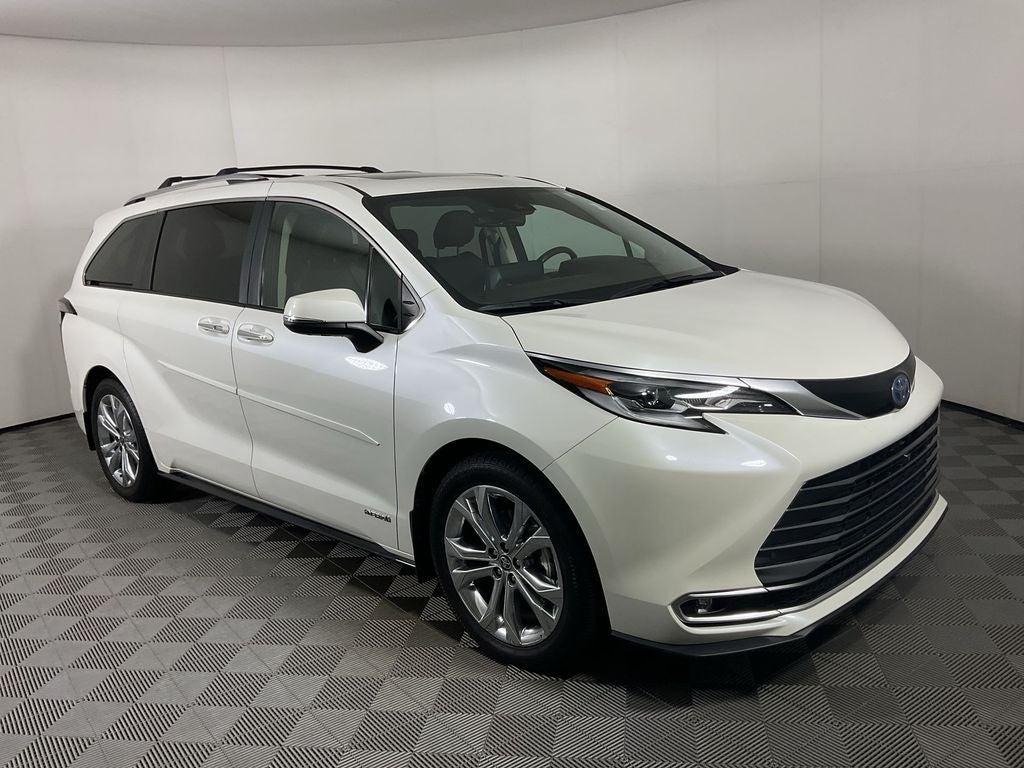 2021 Toyota Sienna Platinum 7 Passenger