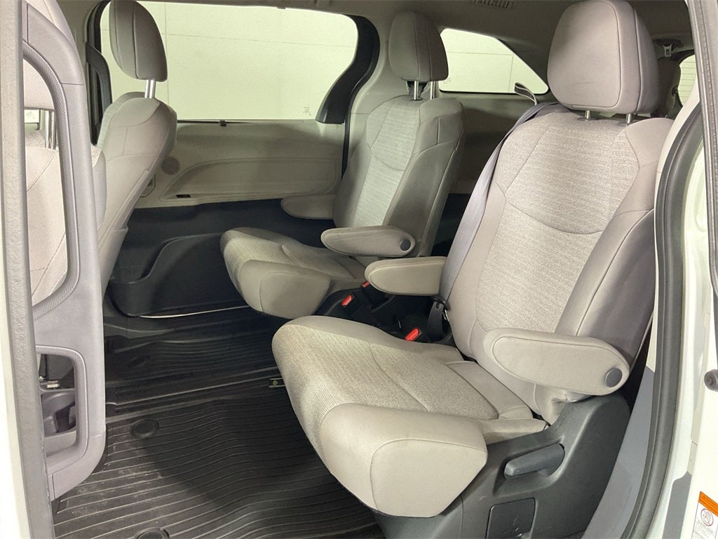 2024 Toyota Sienna LE 8 Passenger