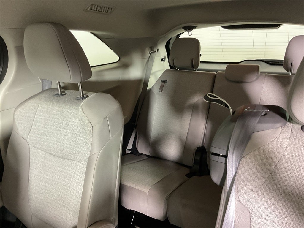 2024 Toyota Sienna LE 8 Passenger