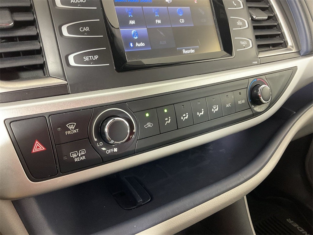 2019 Toyota Highlander LE