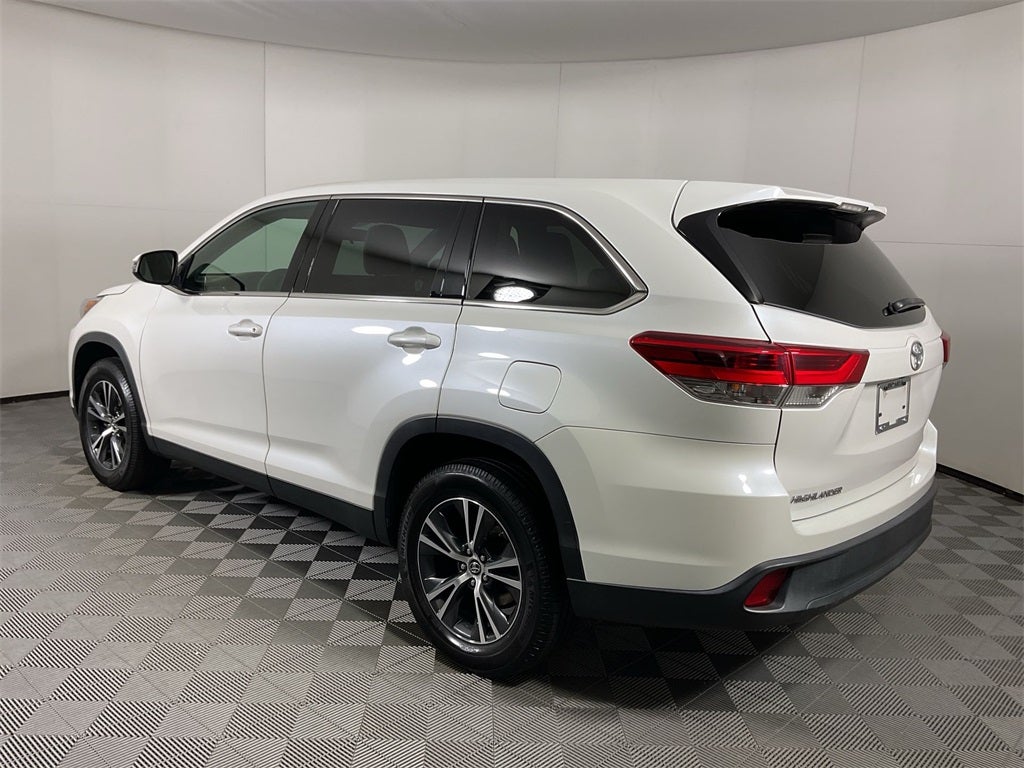 2019 Toyota Highlander LE