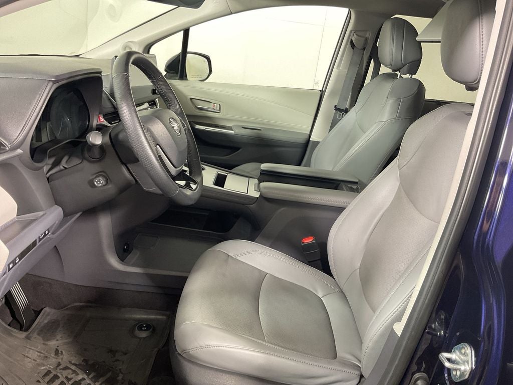 2023 Toyota Sienna Limited 7 Passenger