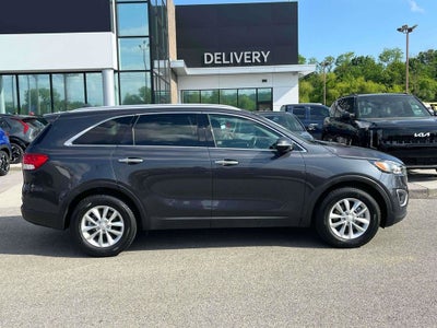 2017 Kia Sorento LX