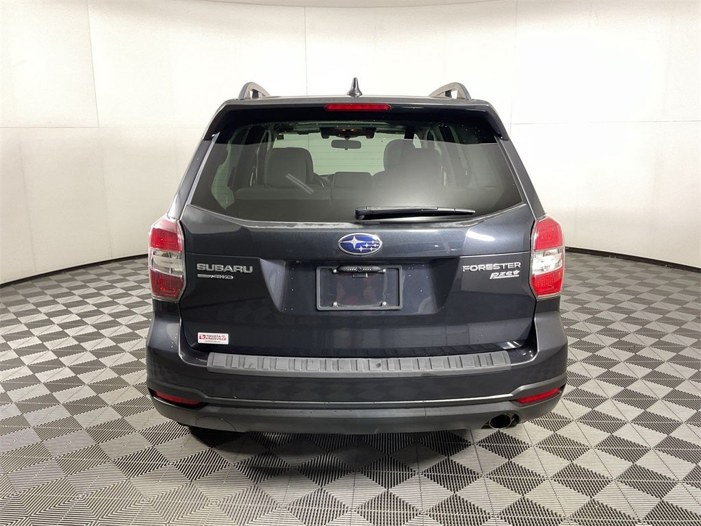 2016 Subaru Forester 2.5i Touring
