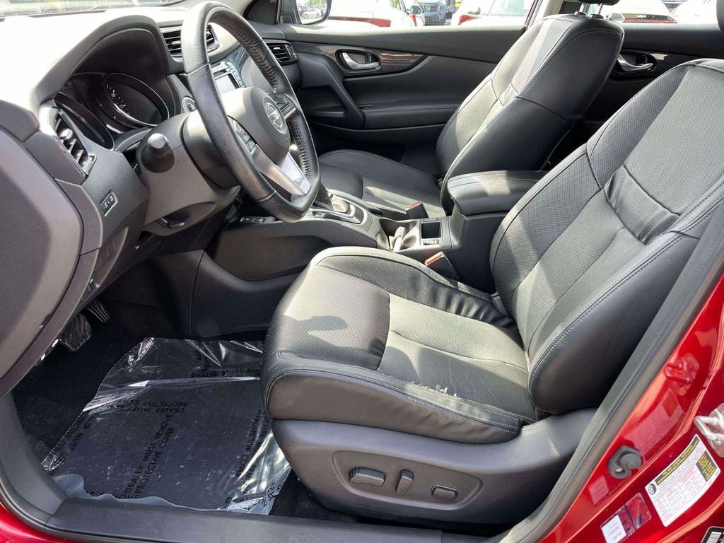 2022 Nissan Rogue Sport SL