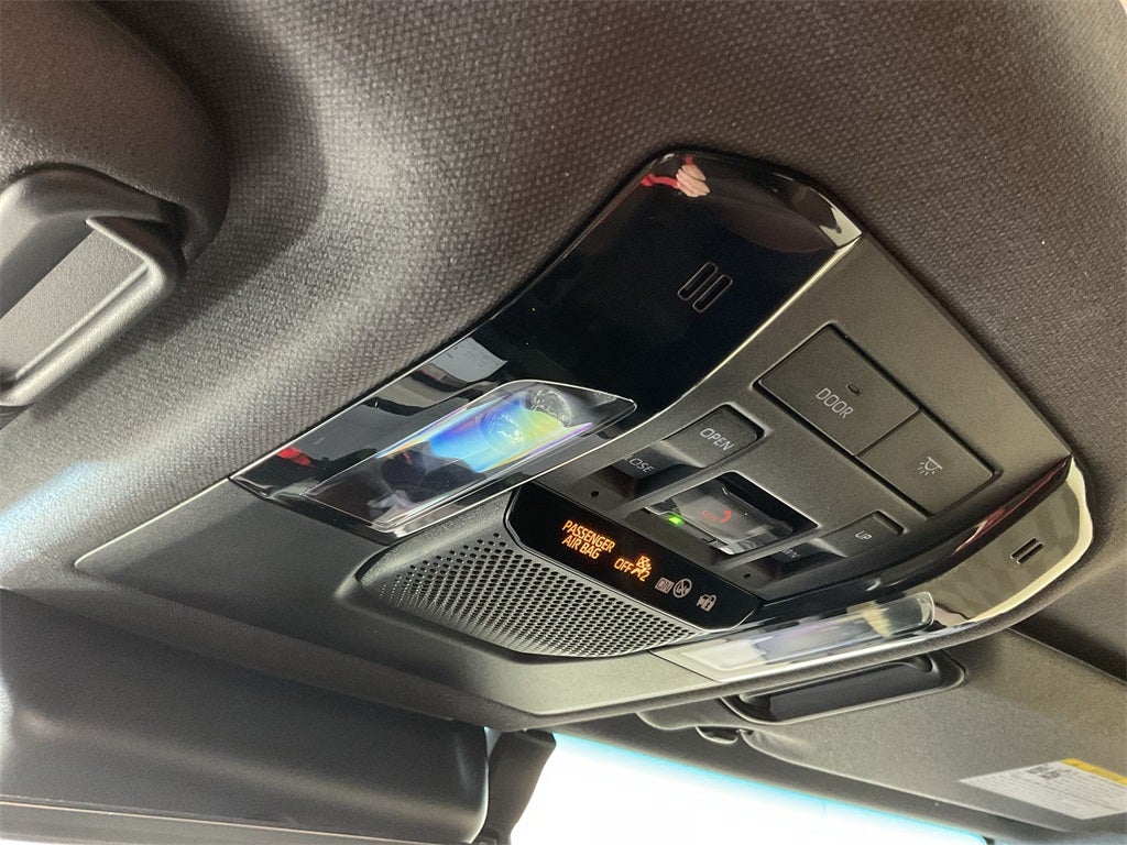 2025 Toyota Land Cruiser Premium