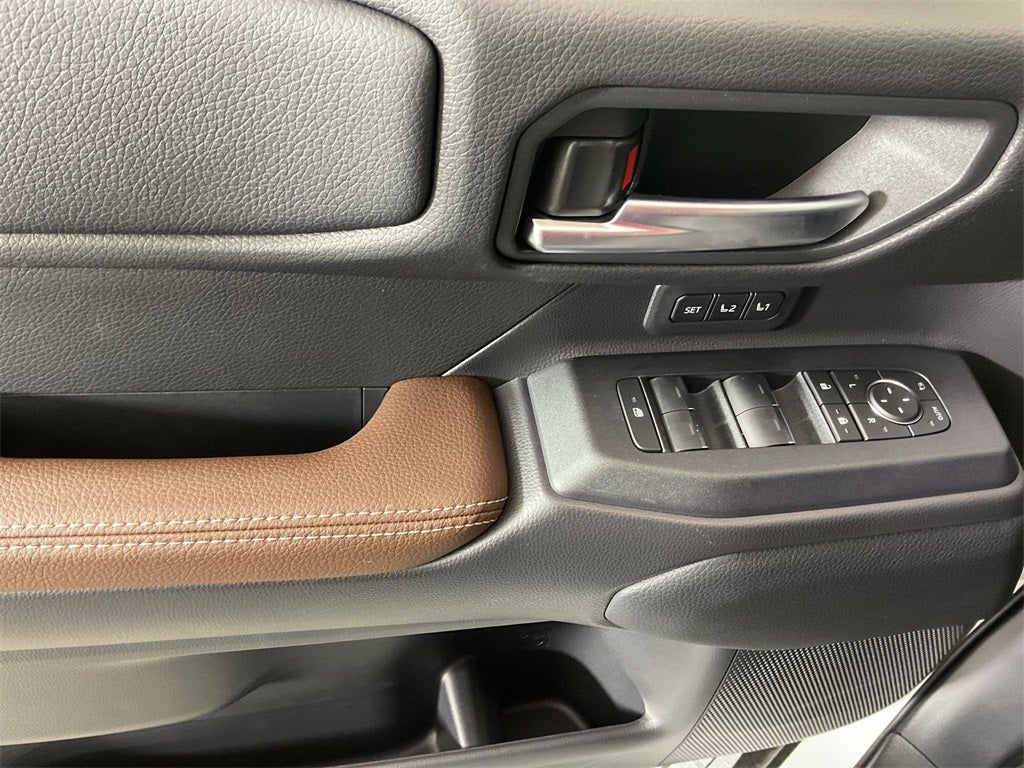 2025 Toyota Land Cruiser Premium