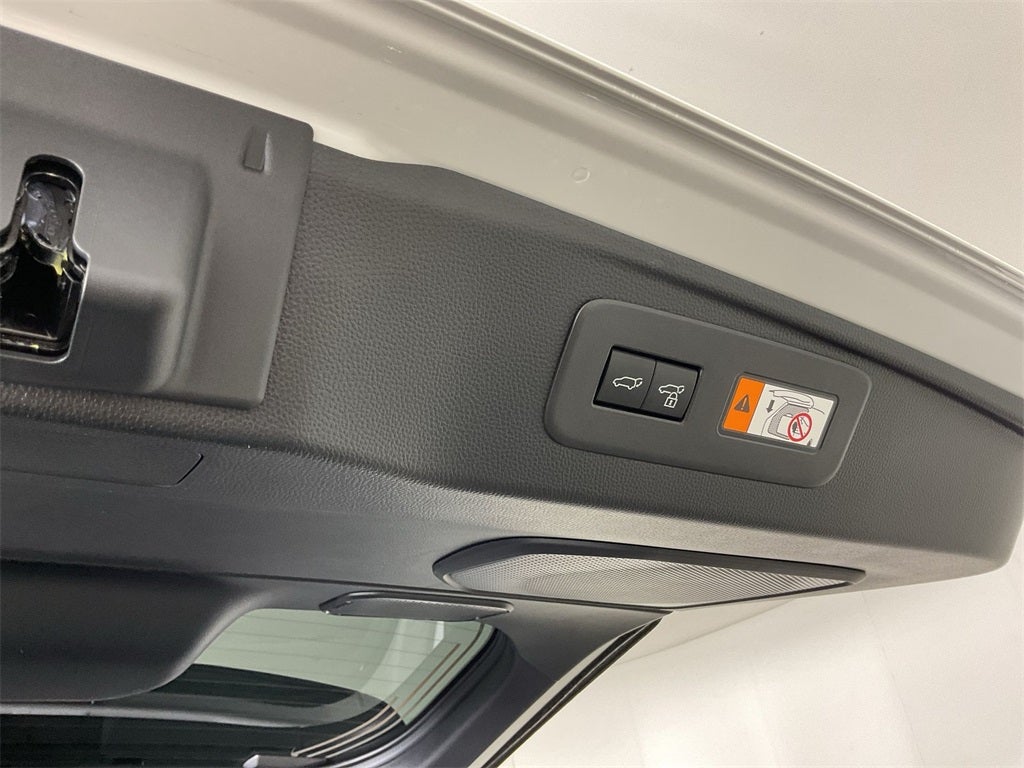 2025 Toyota Land Cruiser Premium