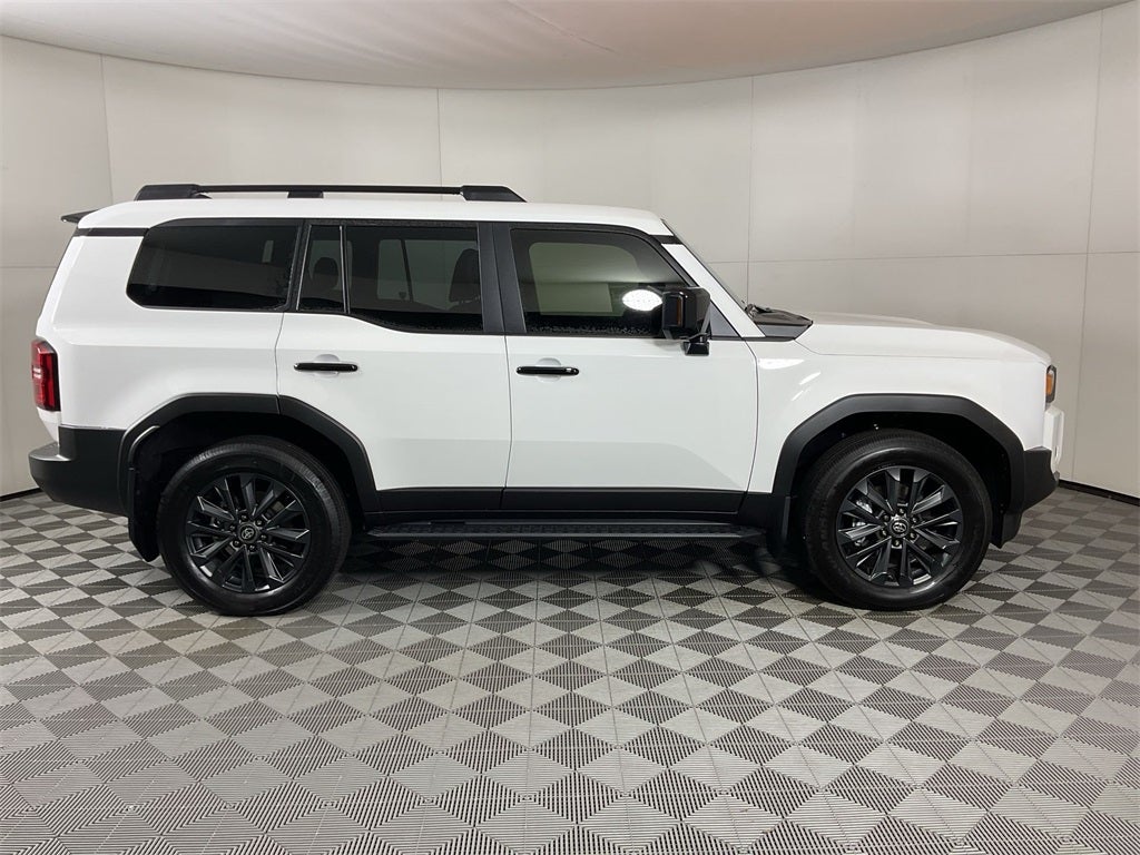 2025 Toyota Land Cruiser Premium