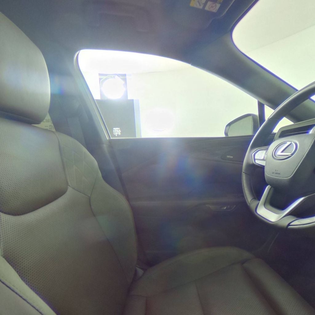 2025 Lexus RX 450h+ Luxury