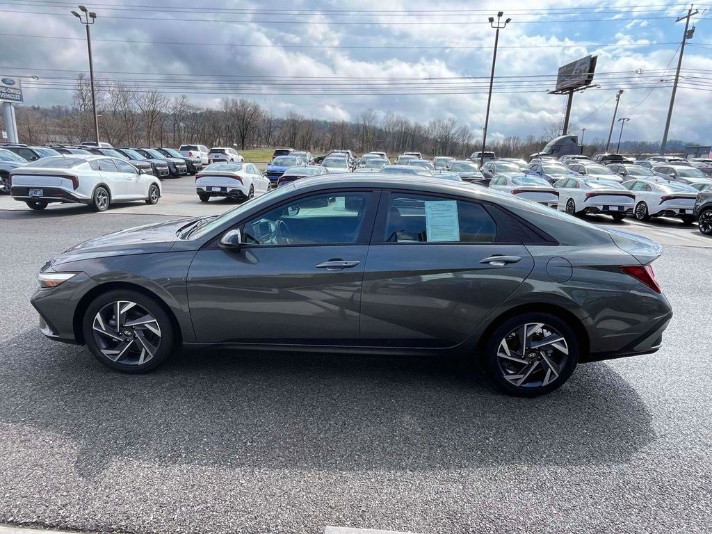 2025 Hyundai Elantra SEL Sport