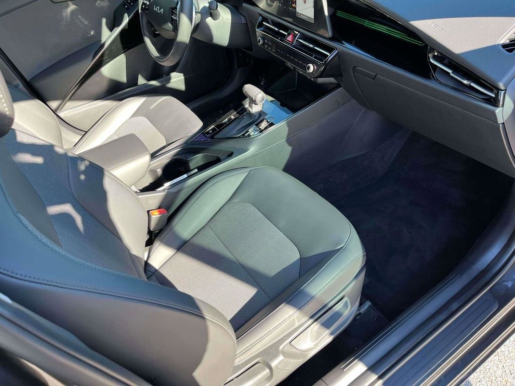 2025 Kia Niro EX