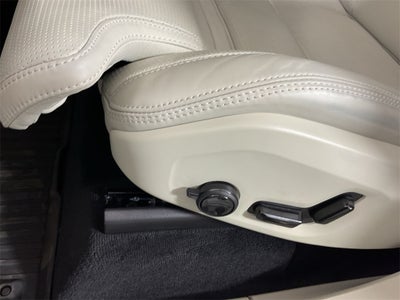 2025 Volvo XC90 B6 Ultra