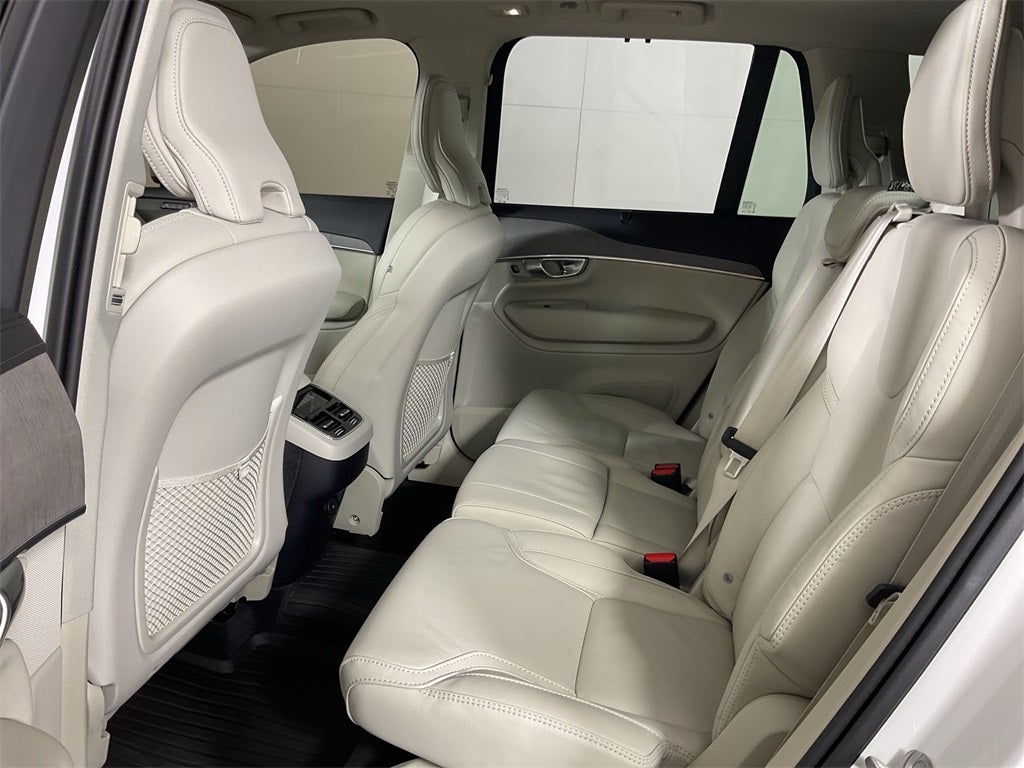 2025 Volvo XC90 B6 Ultra