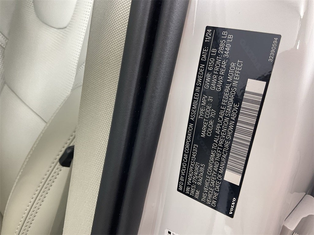 2025 Volvo XC90 B6 Ultra