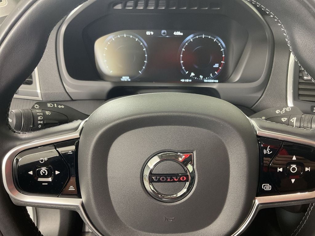 2020 Volvo XC90 T6 Momentum