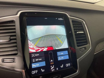2020 Volvo XC90 T6 Momentum