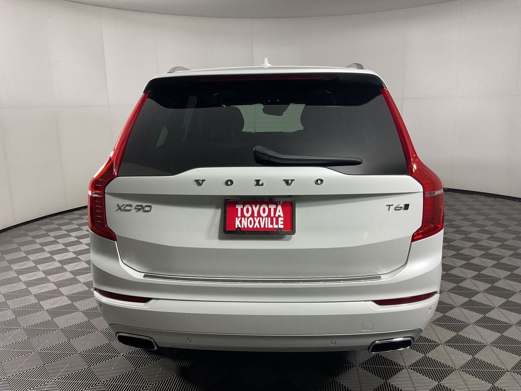 2020 Volvo XC90 T6 Momentum