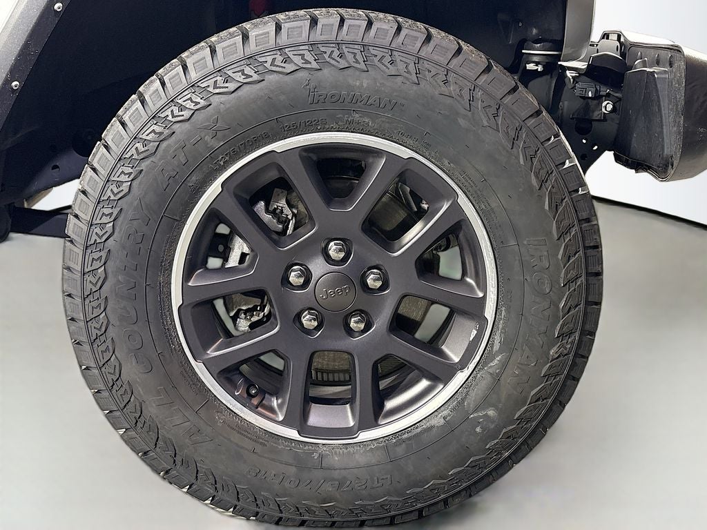 2022 Jeep Gladiator Overland