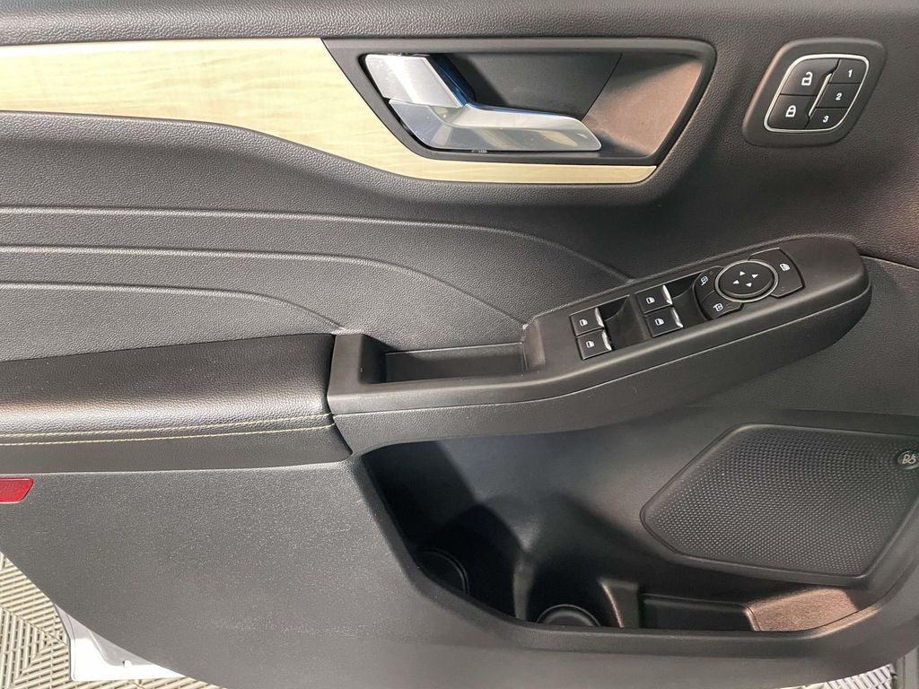 2021 Ford Escape Titanium Hybrid