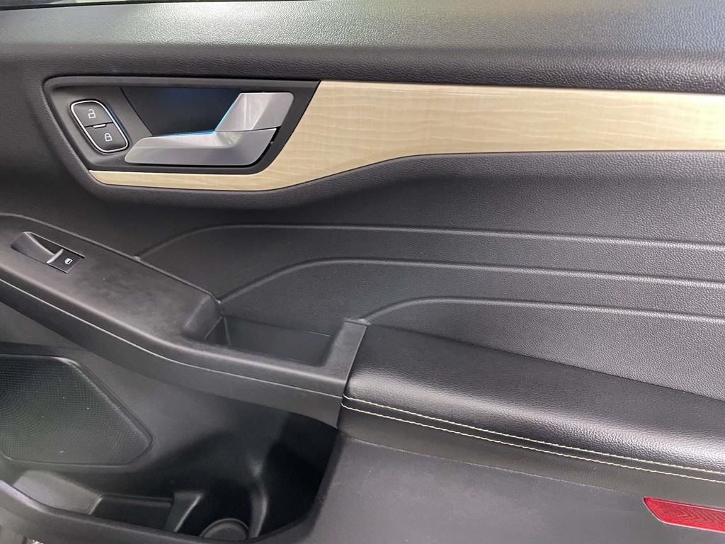 2021 Ford Escape Titanium Hybrid