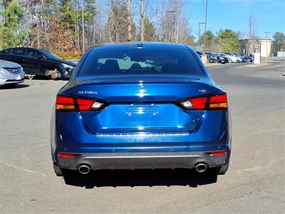 2022 Nissan Altima 2.5 SR