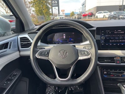2025 Volkswagen Taos SE