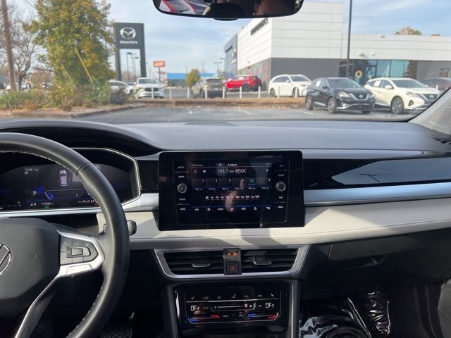 2025 Volkswagen Taos SE