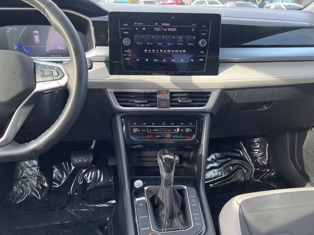 2025 Volkswagen Taos SE