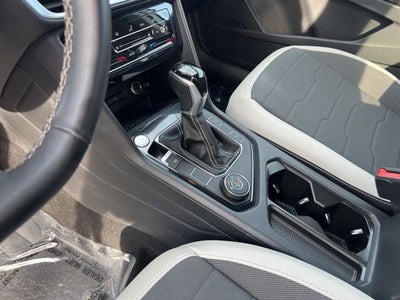 2025 Volkswagen Taos SE