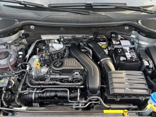 2025 Volkswagen Taos SE