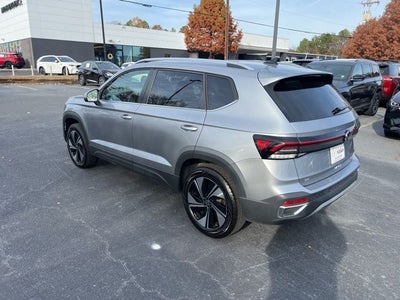 2025 Volkswagen Taos SE