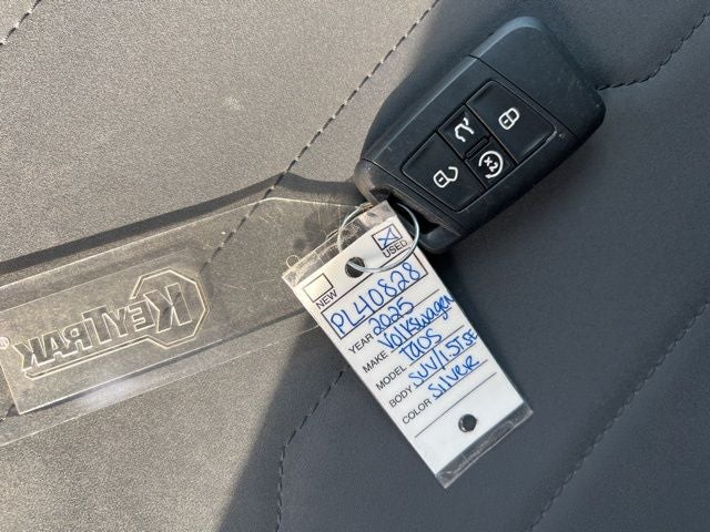 2025 Volkswagen Taos SE