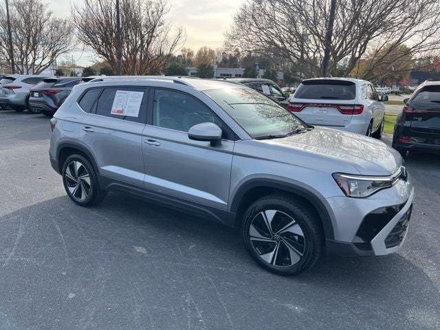 2025 Volkswagen Taos SE