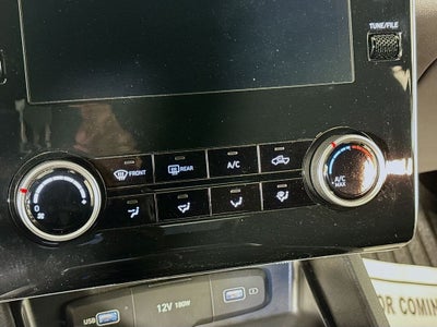 2024 Hyundai Santa Cruz SE