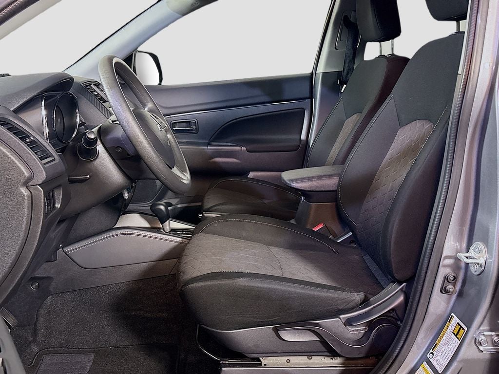 2025 Mitsubishi Outlander Sport ES