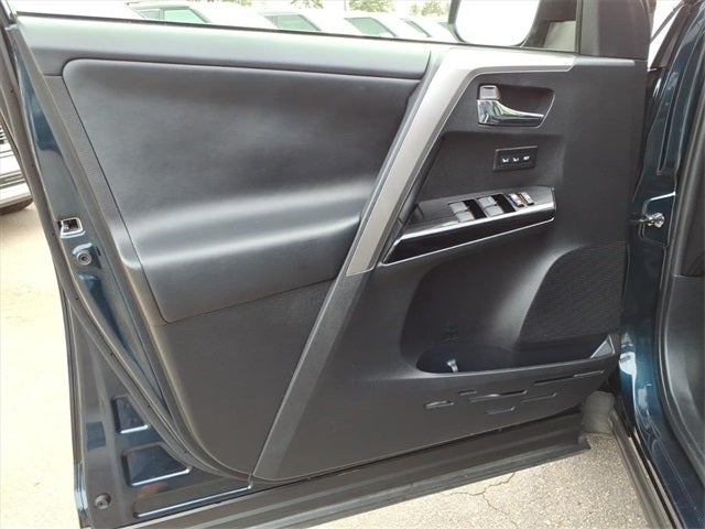 2017 Toyota RAV4 Hybrid Limited