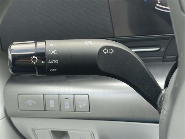 2025 Hyundai Kona SE