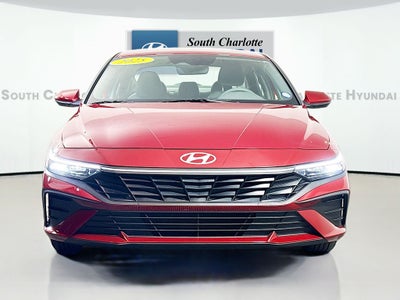 2025 Hyundai Elantra SE