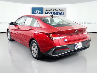 2025 Hyundai Elantra SE