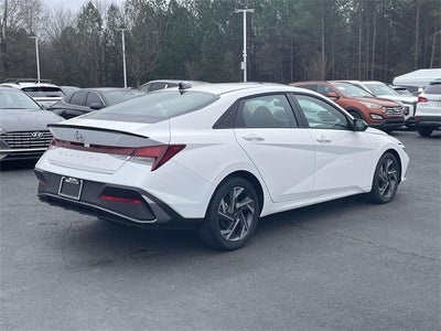 2025 Hyundai Elantra SEL Sport
