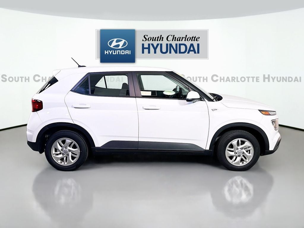 2023 Hyundai Venue SE